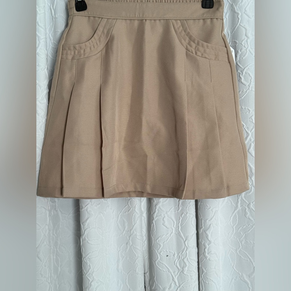 Nautica girls (14)-Tan  Skirt for little girls with short underneath and pockets